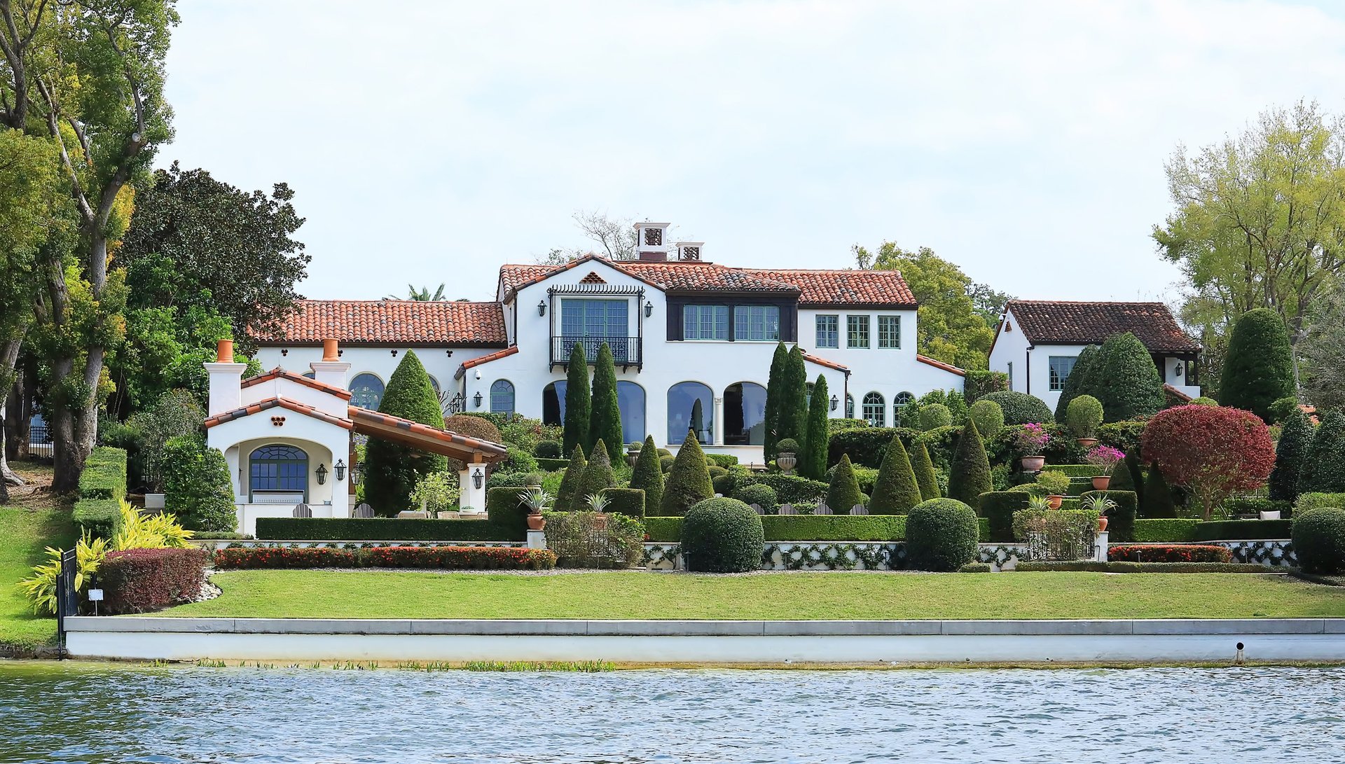 Beautiful manicured home and landscaping